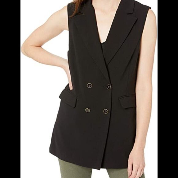 Cupcakes and Cashmere Double Breasted Suiting - Picture 1 of 3